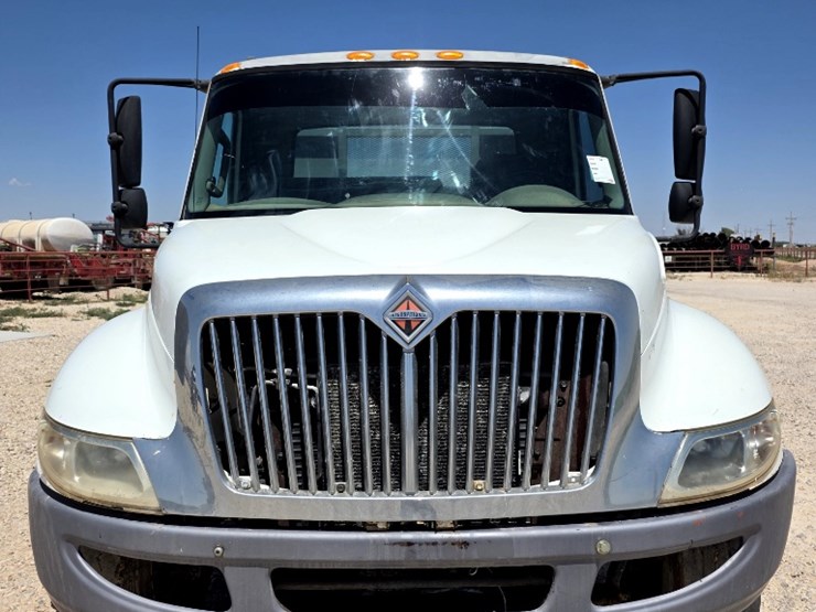 2013-international-durastar-4300-image-2