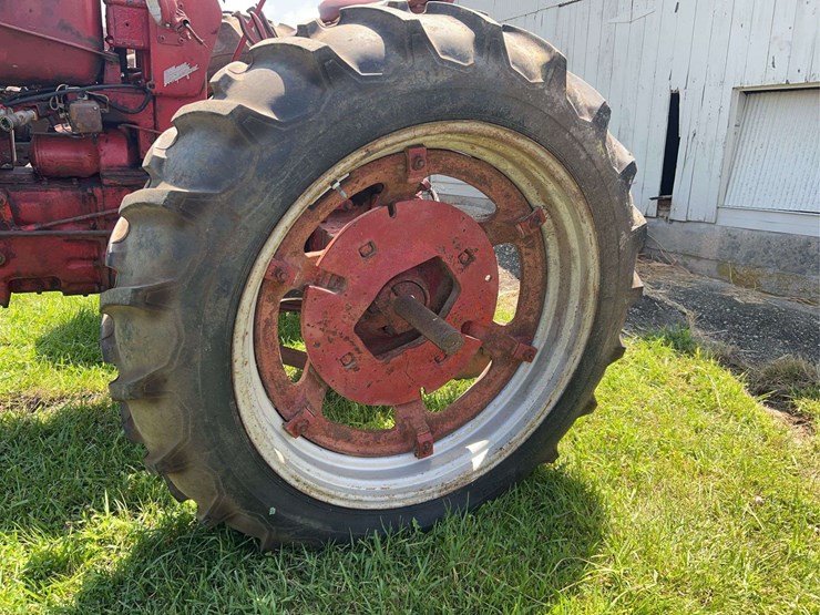 1955-farmall-300-image-22