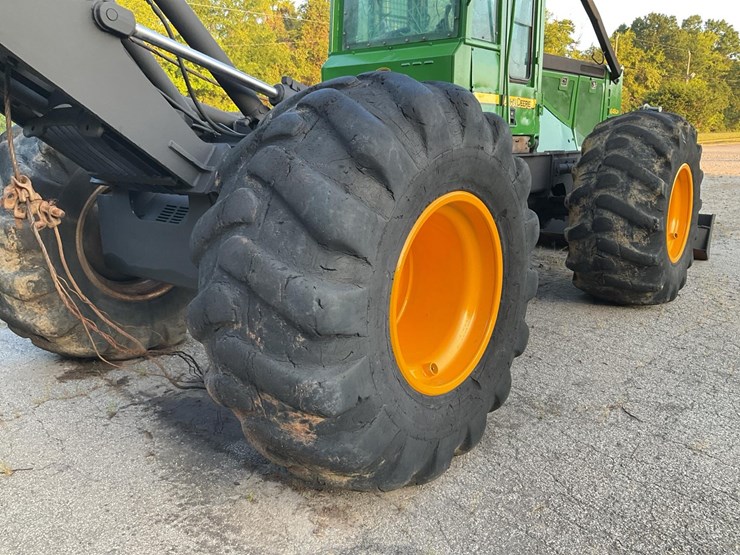 2006-deere-648g-iii-image-56