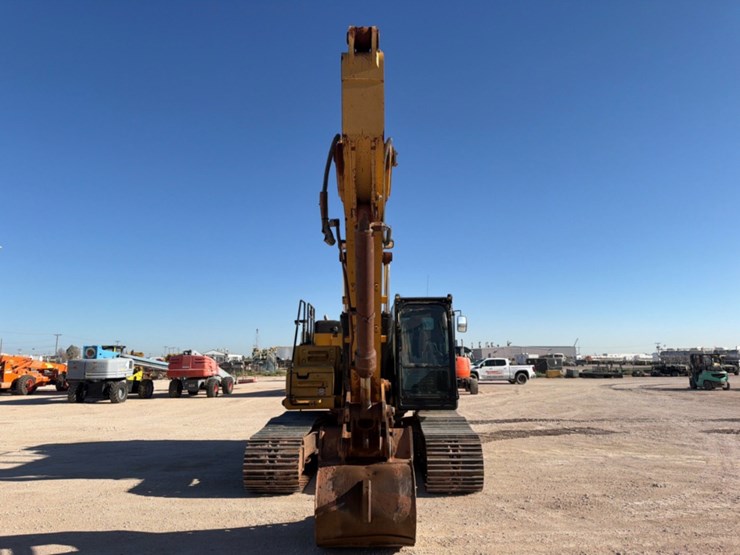 2015-caterpillar-326fl-image-3