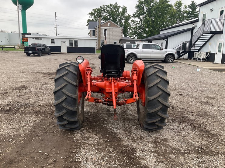 1957-allis-chalmers-d14-image-4