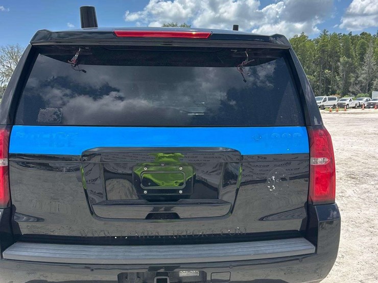 2018-chevrolet-tahoe-image-27