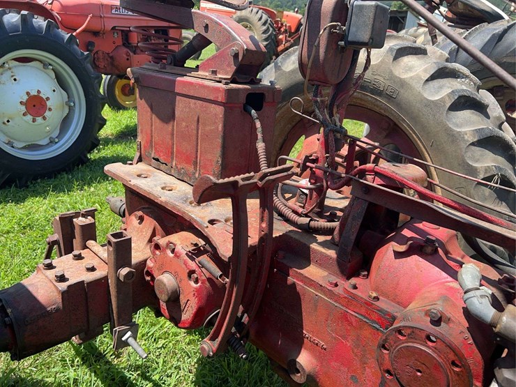 1954-farmall-super-h-image-22