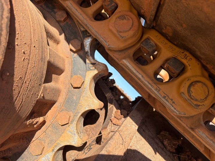 2015-caterpillar-326fl-image-11
