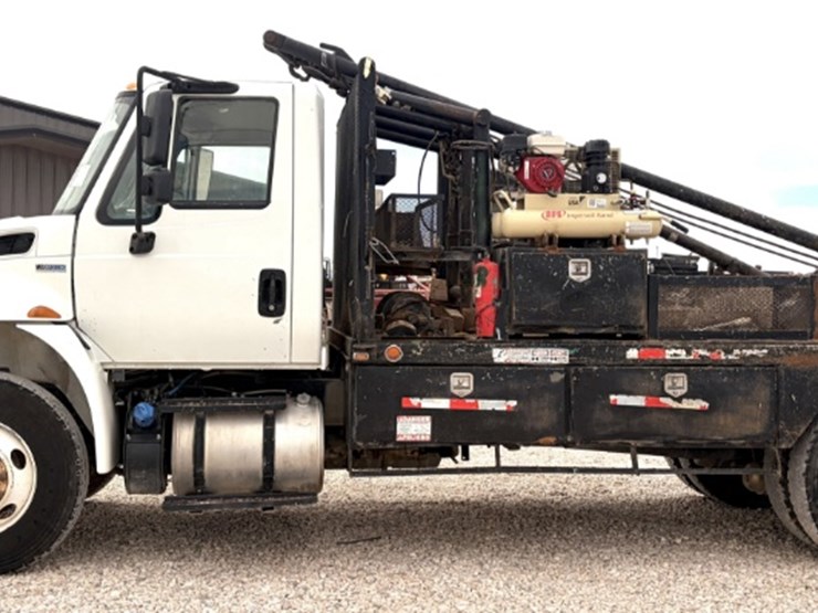 2019-international-durastar-4300-image-4