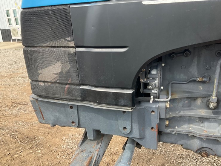 new-holland-ts100-image-16