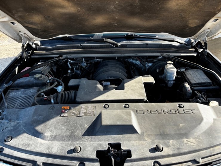 2015-chevrolet-tahoe-image-12