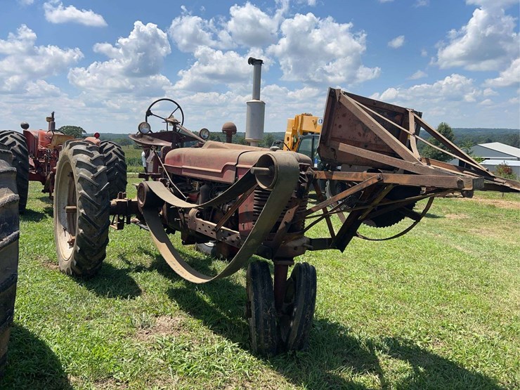 1941-farmall-h-with-mounted-buzz-saw-image-7