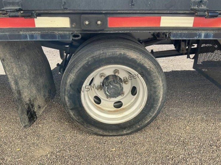 2006-mitsubishi-fuso-fe180-image-9
