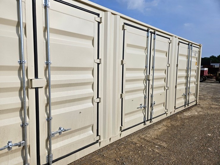 #66-•-40'-one-trip-container-image-10