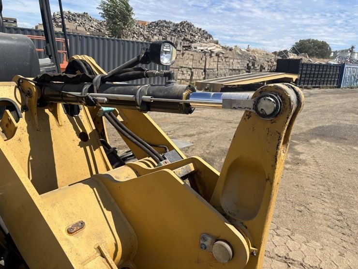 2014-caterpillar-907h2-image-15