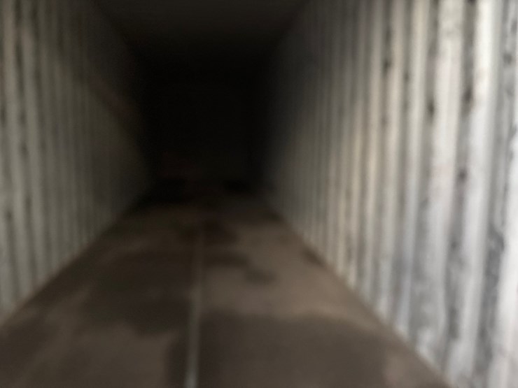 #1233-•-40ft-shipping-container-image-3
