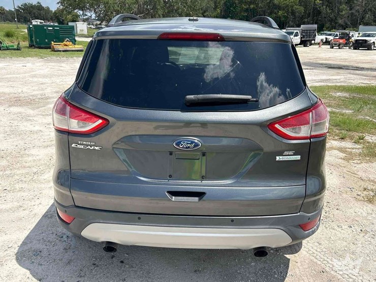 2015-ford-escape-image-24