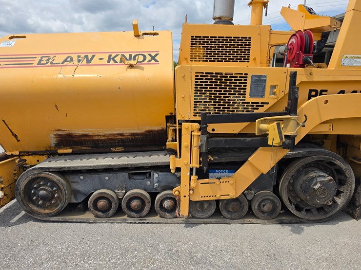 2004-blaw-knox-pf4410-image-17