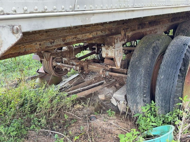 fruehauf-trailer-image-10
