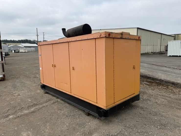 caterpillar-150-kw-image-2