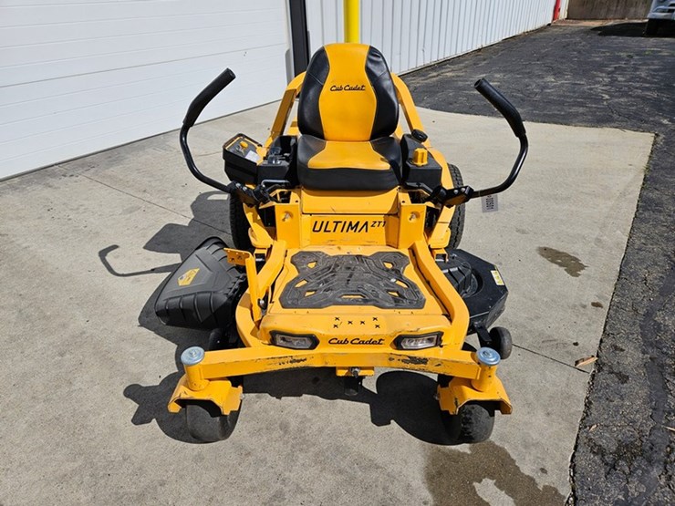 #651-•-cub-cadet-zt1-zero-turn-mower-image-8