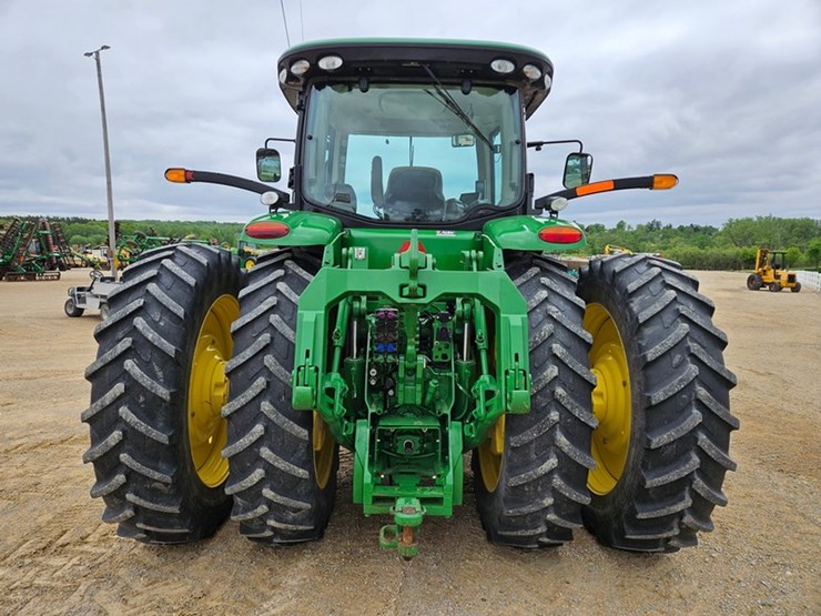 2013-john-deere-8335r-image-4
