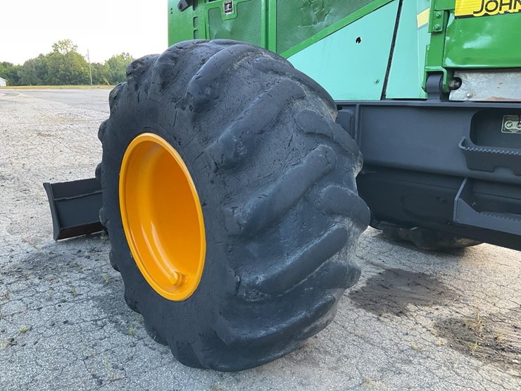 2006-deere-648g-iii-image-20