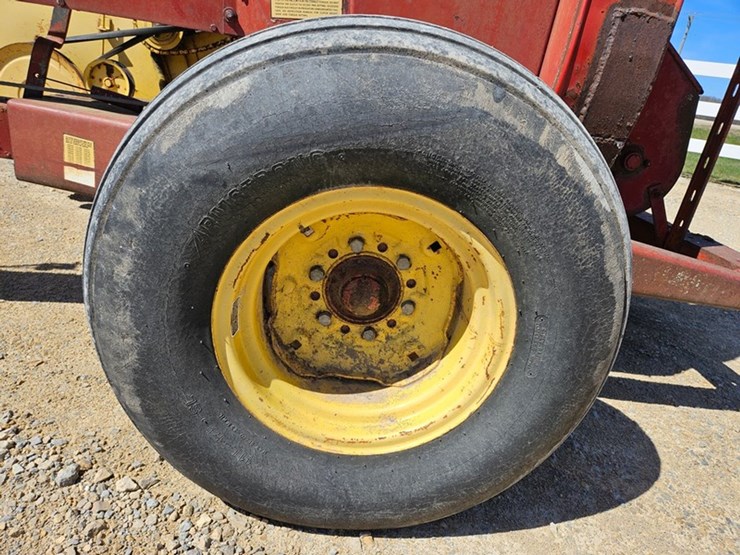 new-holland-770-image-30