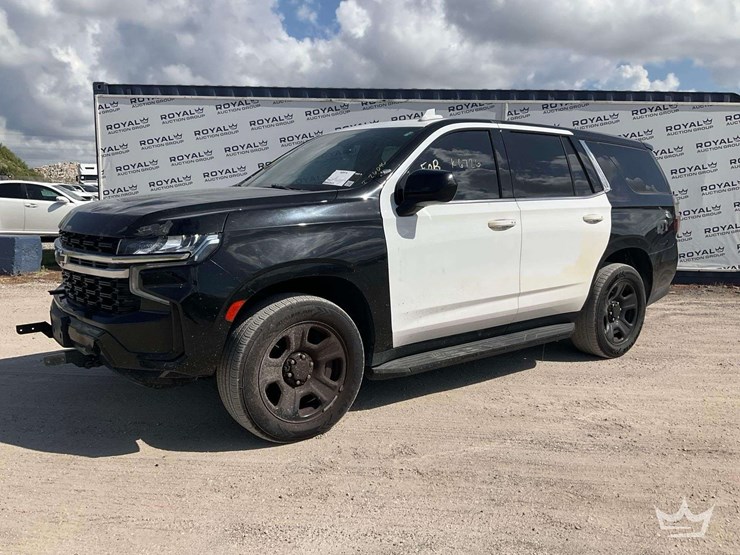 2021-chevrolet-tahoe-image-1