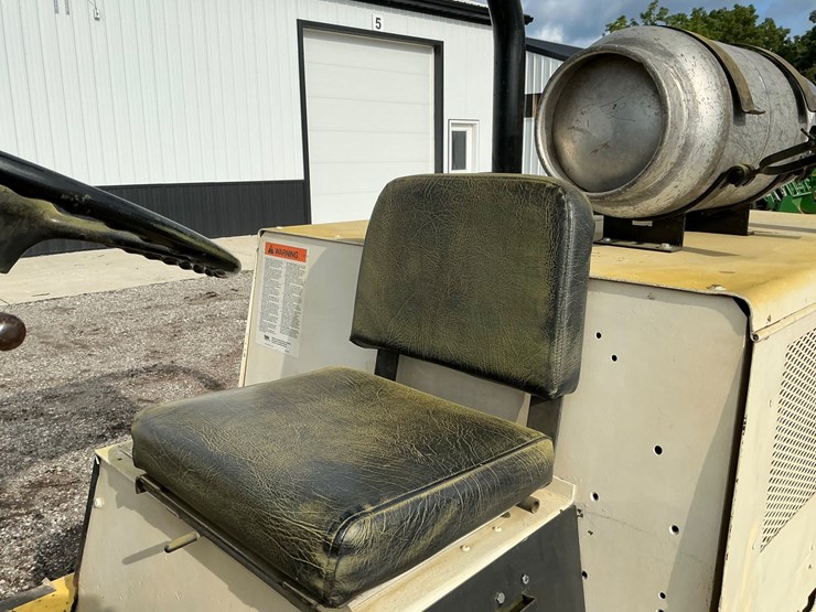 #1351-•-yale-glc-120-sbs-096-forklift-image-12
