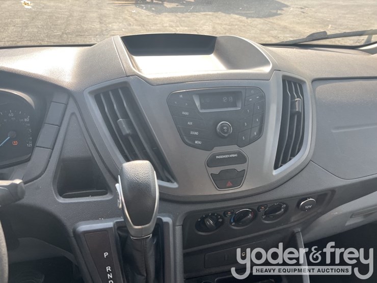 2015-ford-transit-image-29
