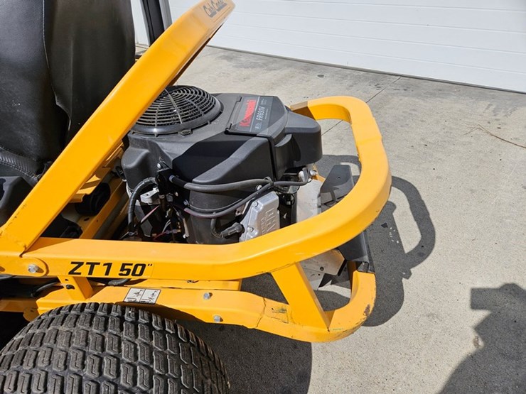 #651-•-cub-cadet-zt1-zero-turn-mower-image-18
