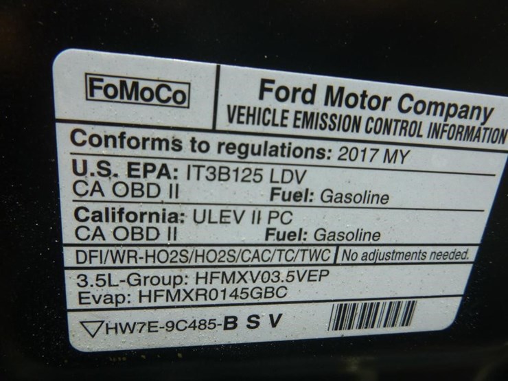 2017-ford-explorer-image-12