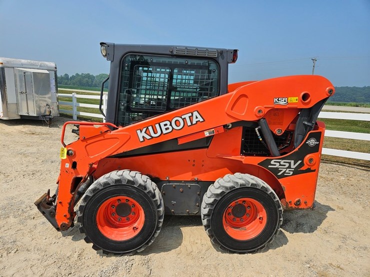2016-kubota-ssv75-image-2
