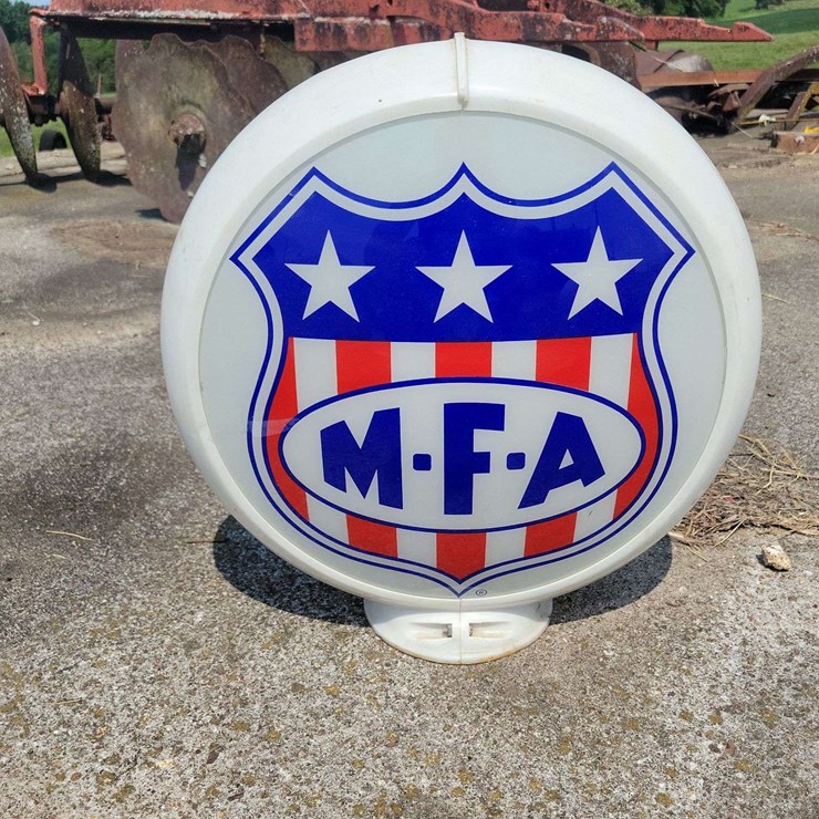 Reproduction MFA Gas Pump Globe
