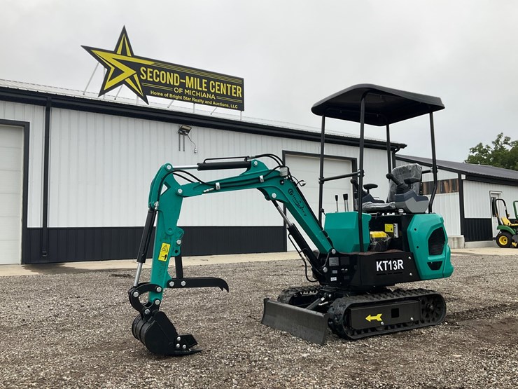#1602-•-cfg-kt13r-mini-excavator-image-1