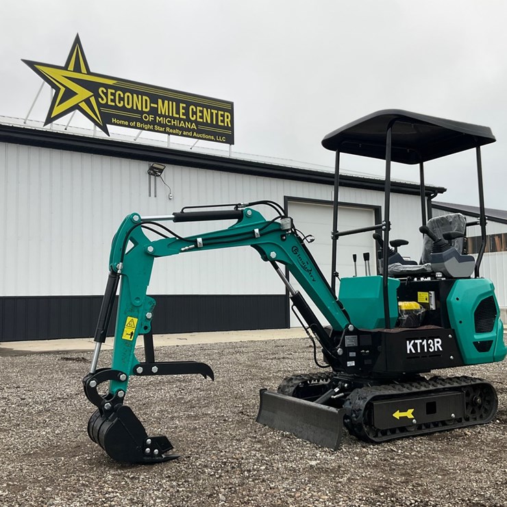 #1602 • CFG KT13R Mini Excavator