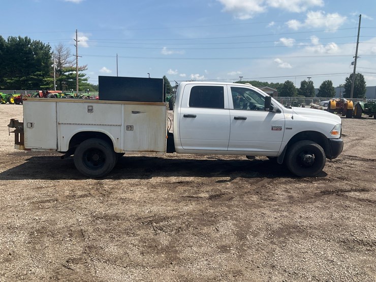 2012-dodge-3500-image-6