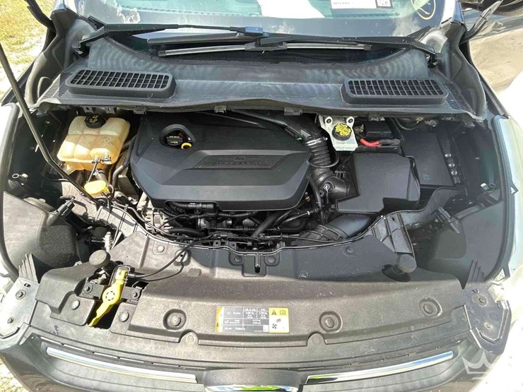 2015-ford-escape-image-7