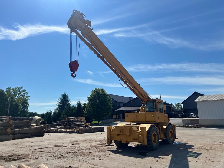 #134-•-1977-grover-rt620s-rough-terrain-crane-image-4