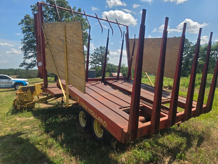 new-holland-1033-image-7