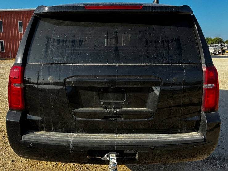 2015-chevrolet-tahoe-image-5