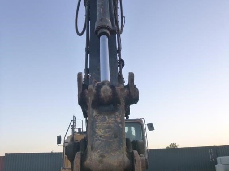 2019-deere-345g-lc-image-42