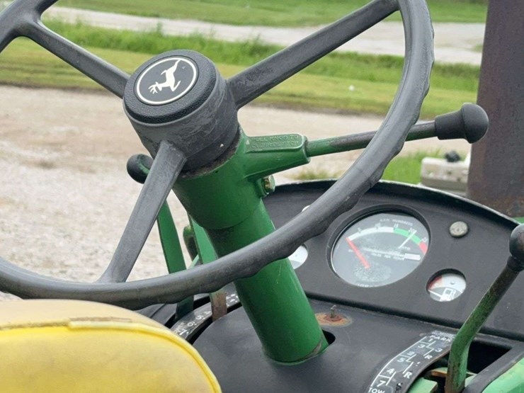 1976-john-deere-3020-image-8
