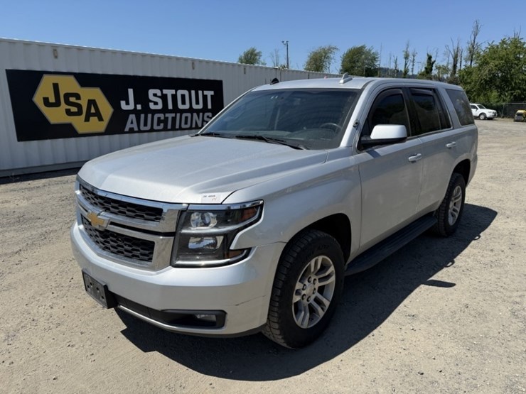 2016-chevrolet-tahoe-image-1