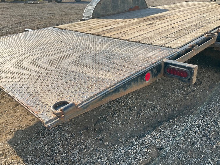 #2201-•-2017-spartan-20ch-tilt-equipment-trailer-image-24