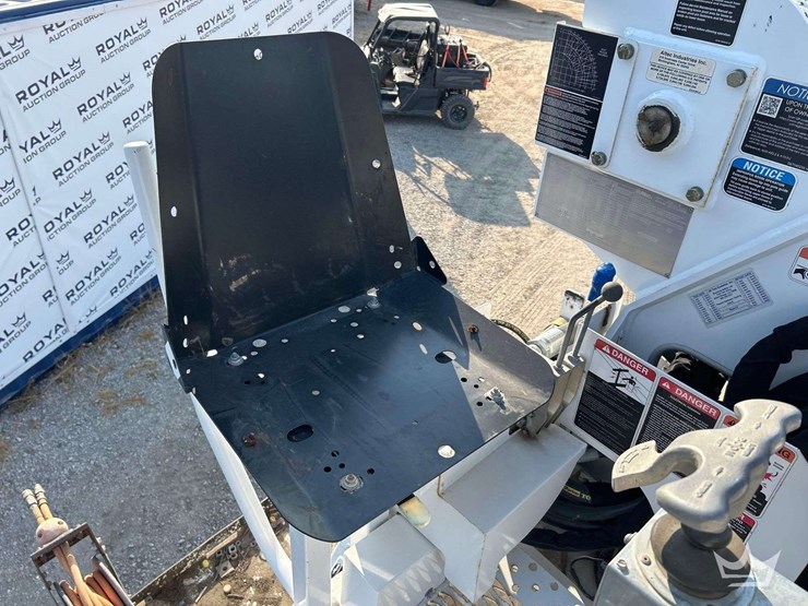 2019-international-workstar-7400-image-34