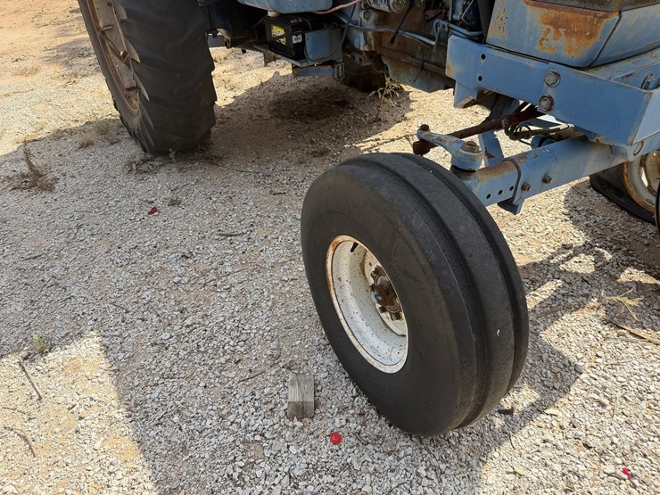 ford-7700-image-8