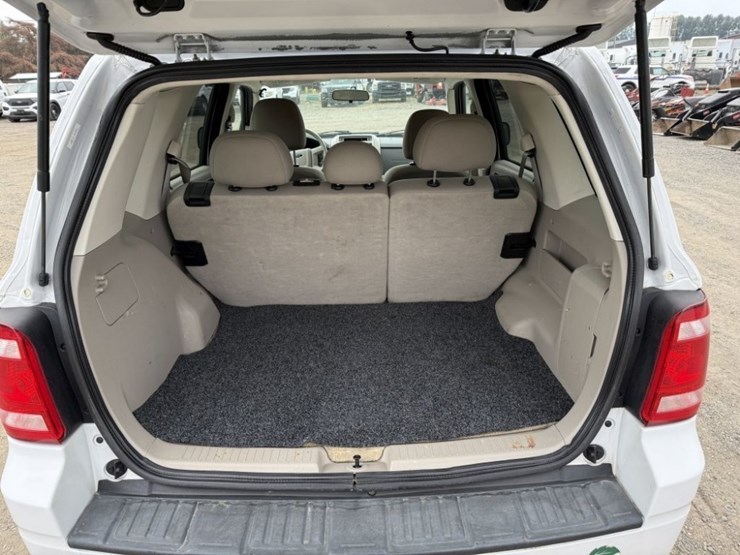 2008-ford-escape-image-13