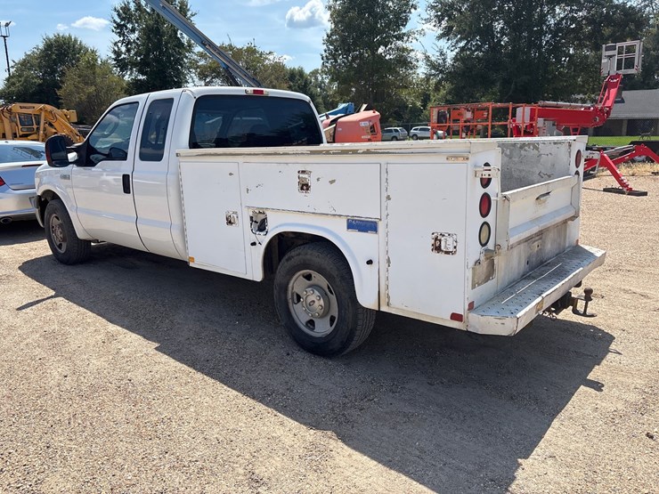 2005-ford-f250-image-4