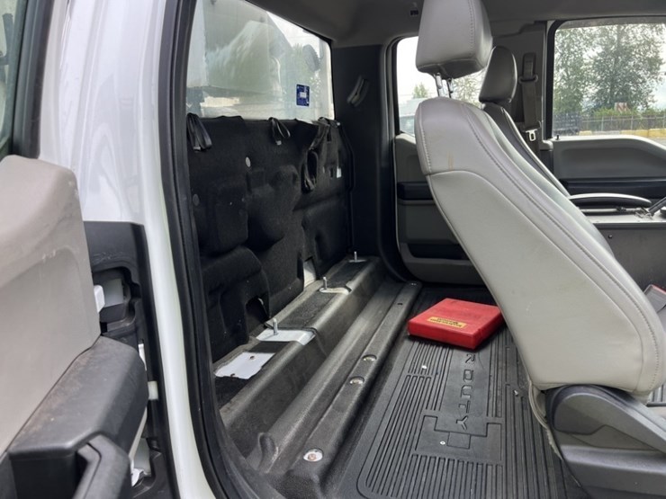 2017-ford-f550-image-23