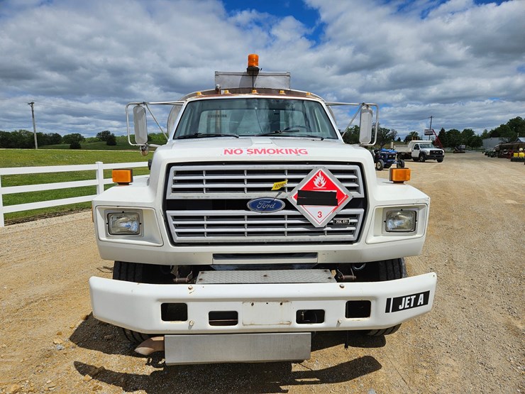 1992-ford-f700-image-8