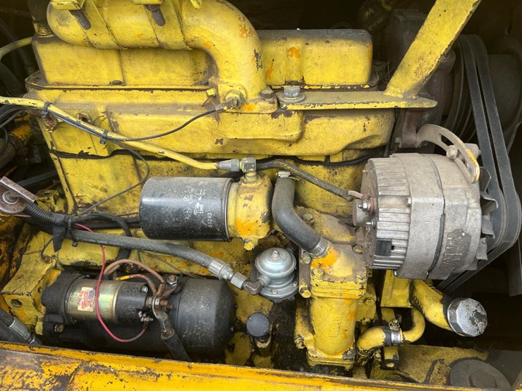 john-deere-440c-image-41
