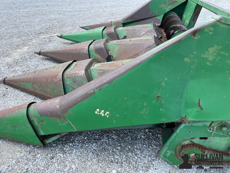 john-deere-444-image-11